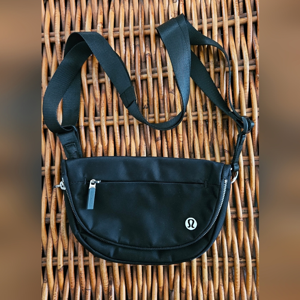 Lululemon All Night Festival Bag